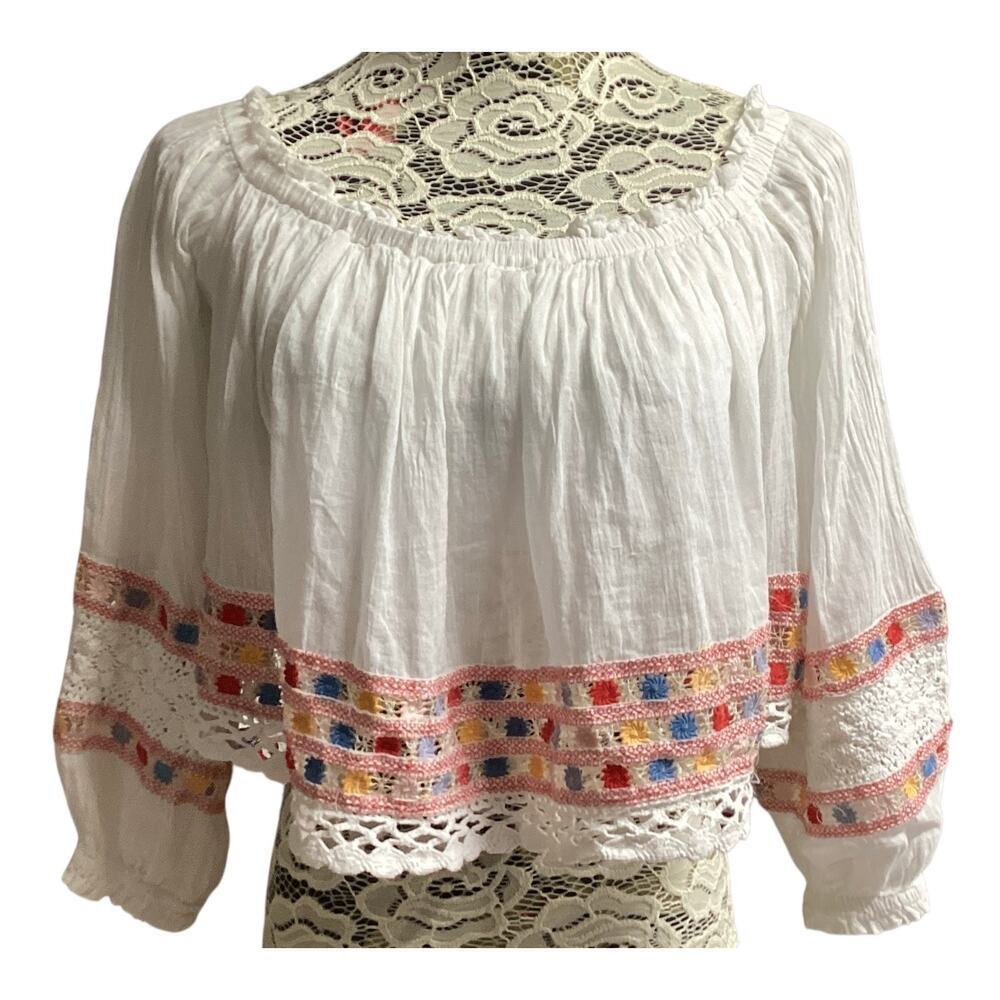 Free People off-the-shoulder embroidered long balloon sleeve cropped top XS